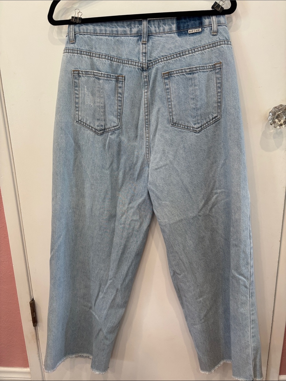 Light Wash High-Rise wide leg Jeans - Picture 4 of 4